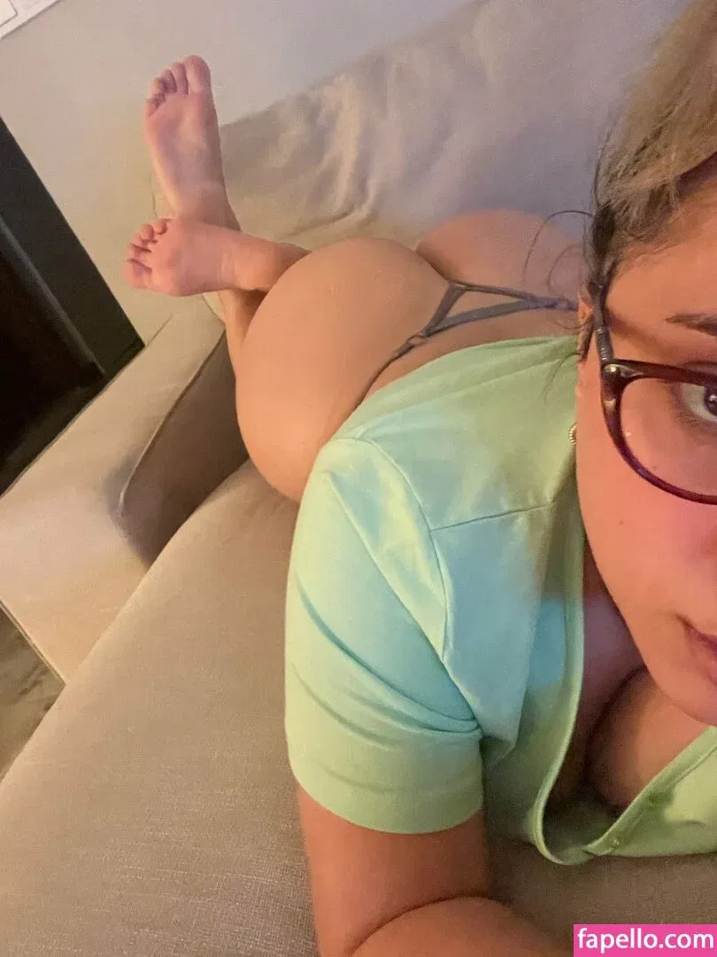 Dilan Dere Onlyfans Photo Gallery 