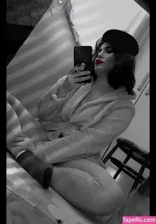 Dilan Dere Onlyfans Photo Gallery 