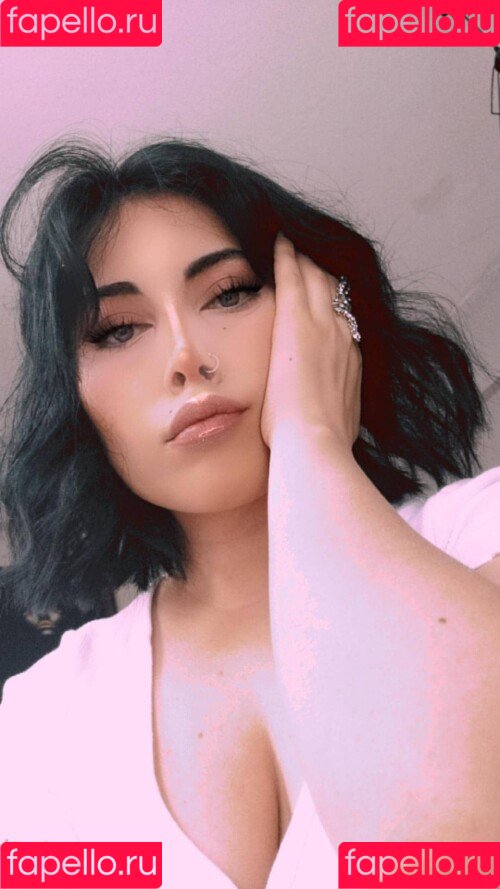 Dilan Dere Onlyfans Photo Gallery 