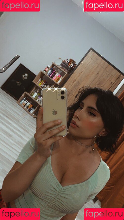 Dilan Dere Onlyfans Photo Gallery 