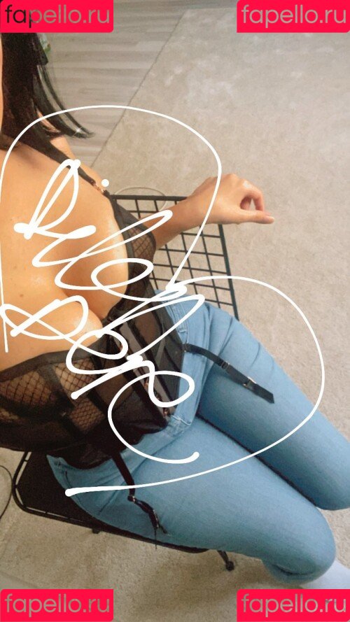 Dilan Dere Onlyfans Photo Gallery 