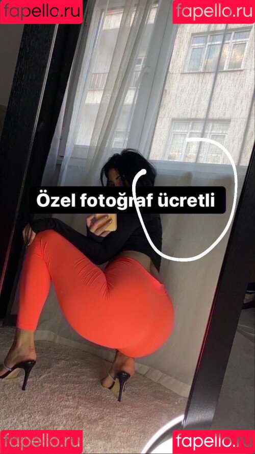 Dilan Dere Onlyfans Photo Gallery 