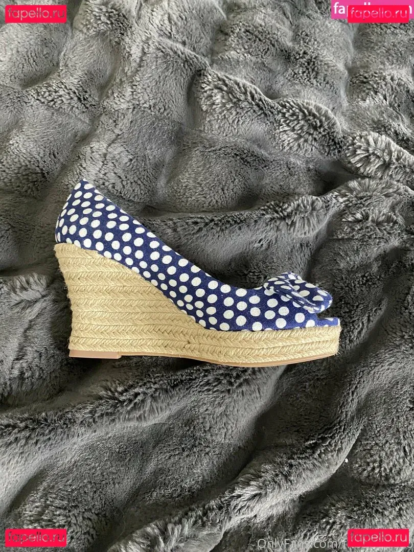 zoeytaylor.xxx Onlyfans Photo Gallery 