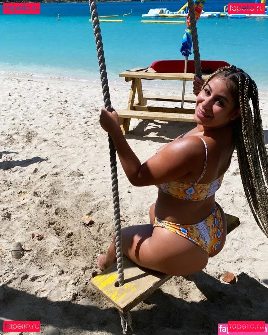 Destiny Rodriguez Onlyfans Photo Gallery 