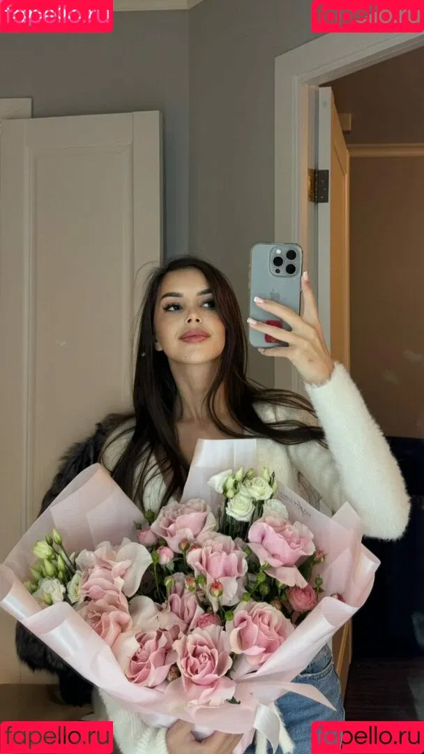 Lily_Off_Valley Onlyfans Photo Gallery 