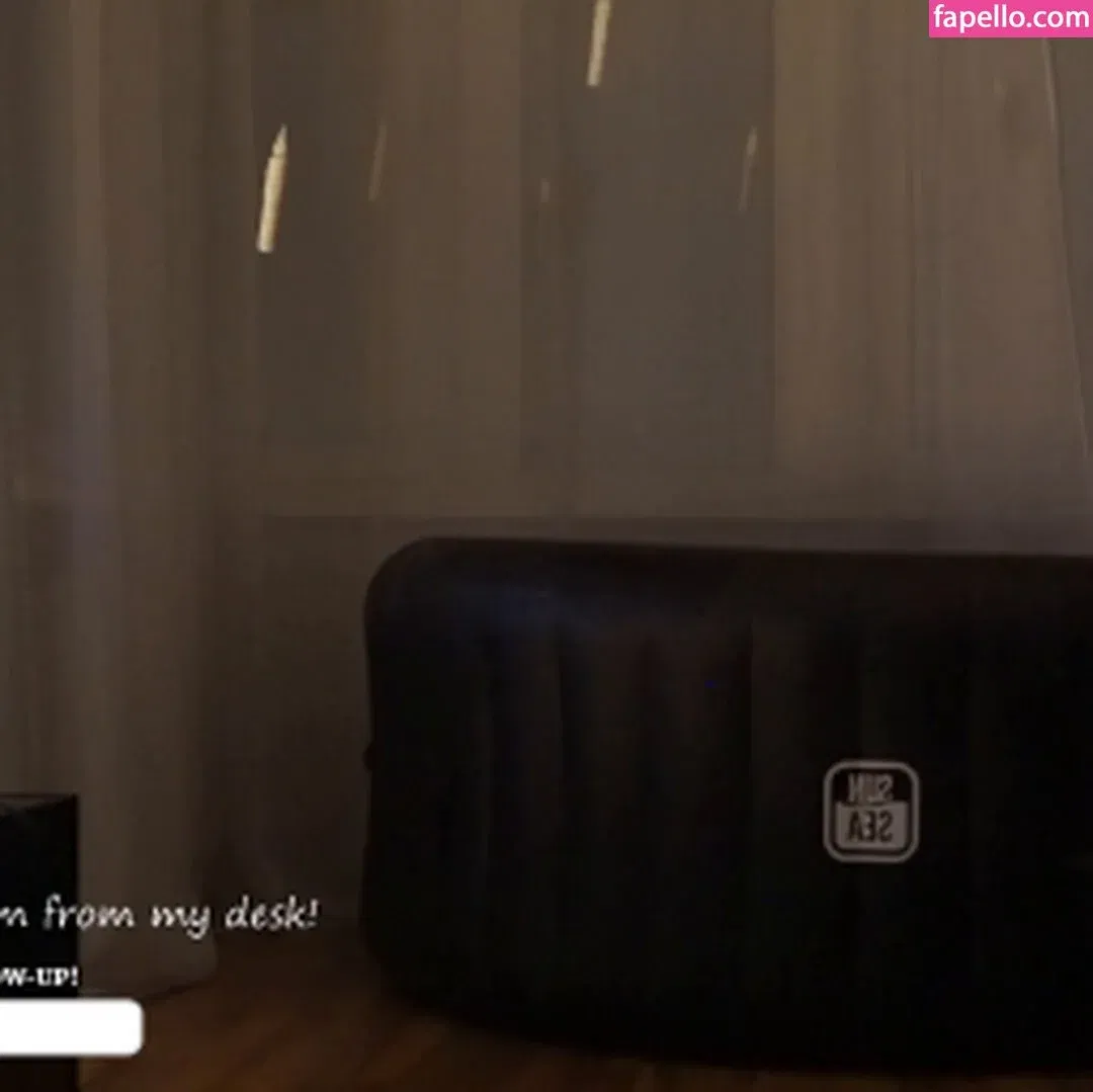 Lily_Off_Valley Onlyfans Photo Gallery 