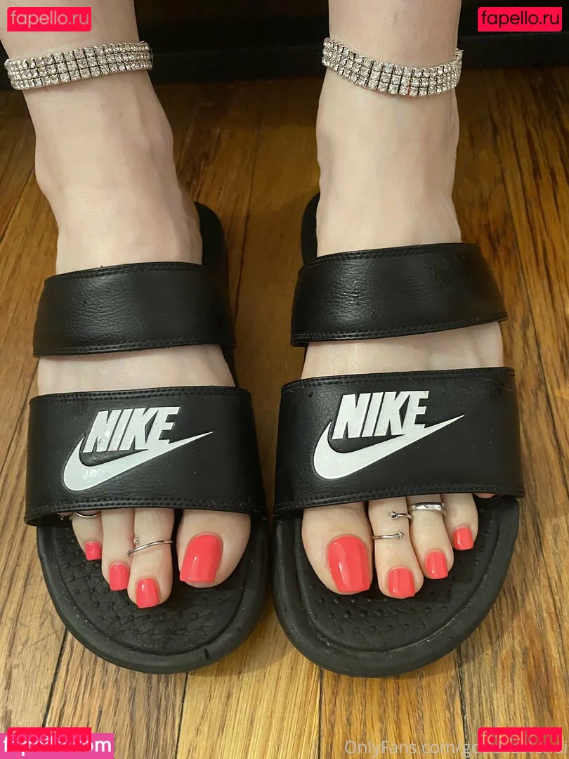 Goddess Fendi Onlyfans Photo Gallery 