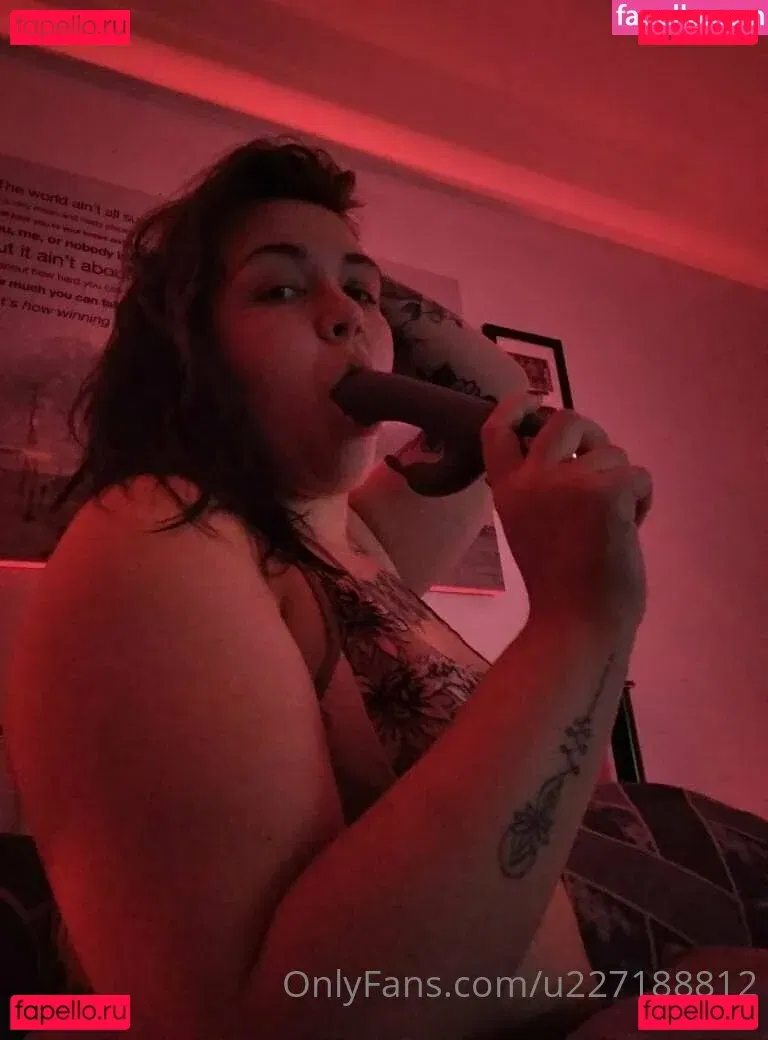 u227188812 Onlyfans Photo Gallery 