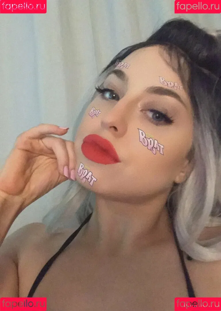 theprincessmiaa Onlyfans Photo Gallery 