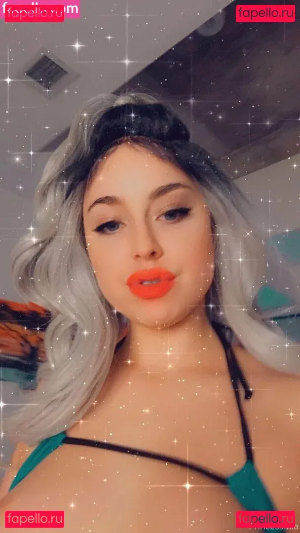 theprincessmiaa Onlyfans Photo Gallery 