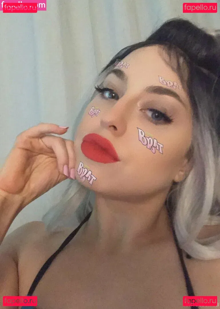 theprincessmiaa Onlyfans Photo Gallery 