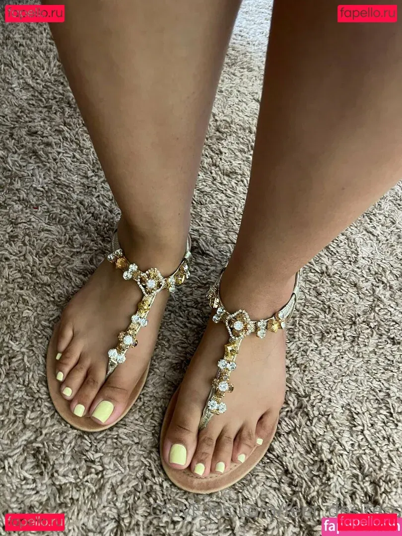 feet_desiress Onlyfans Photo Gallery 