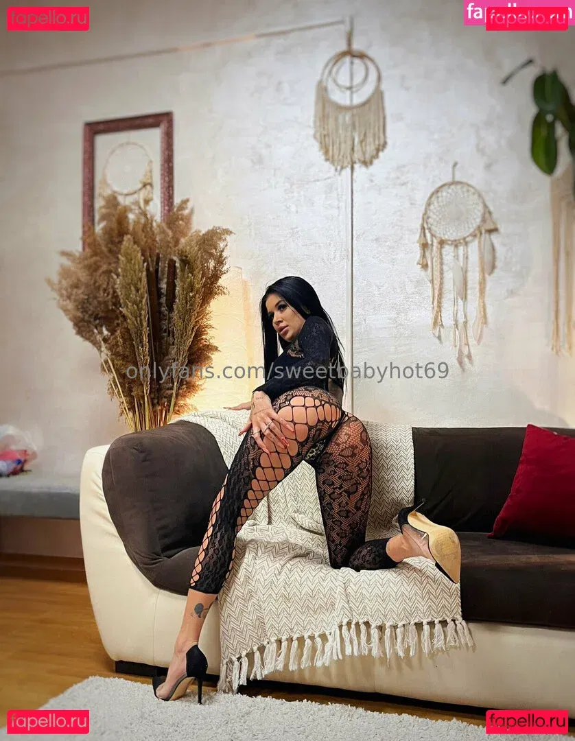 hotbabbygirl Onlyfans Photo Gallery 