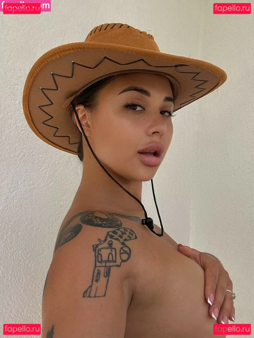 Bonnie Humps Onlyfans Photo Gallery 