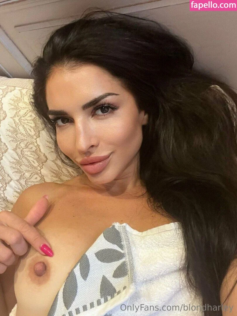 blondharley Onlyfans Photo Gallery 