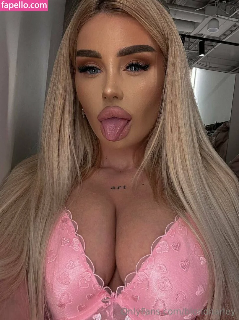 blondharley Onlyfans Photo Gallery 
