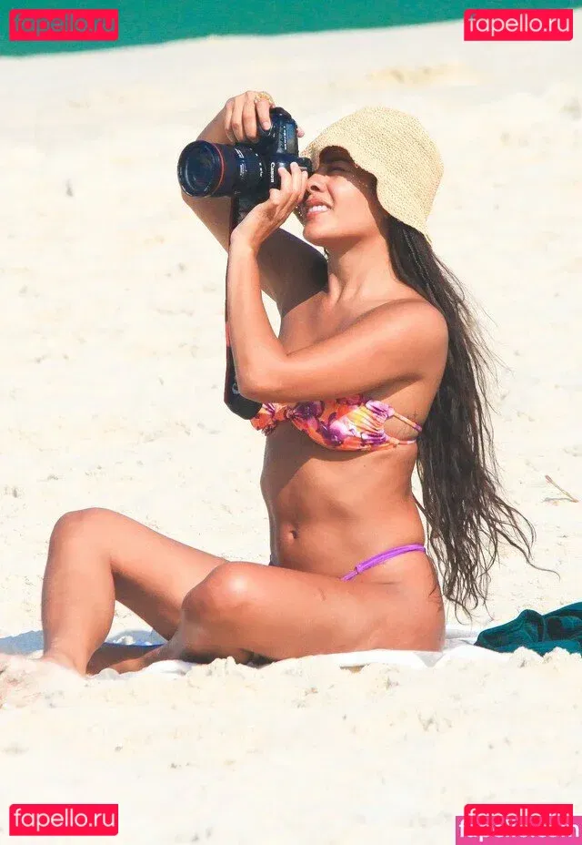 Bella Campos Onlyfans Photo Gallery 