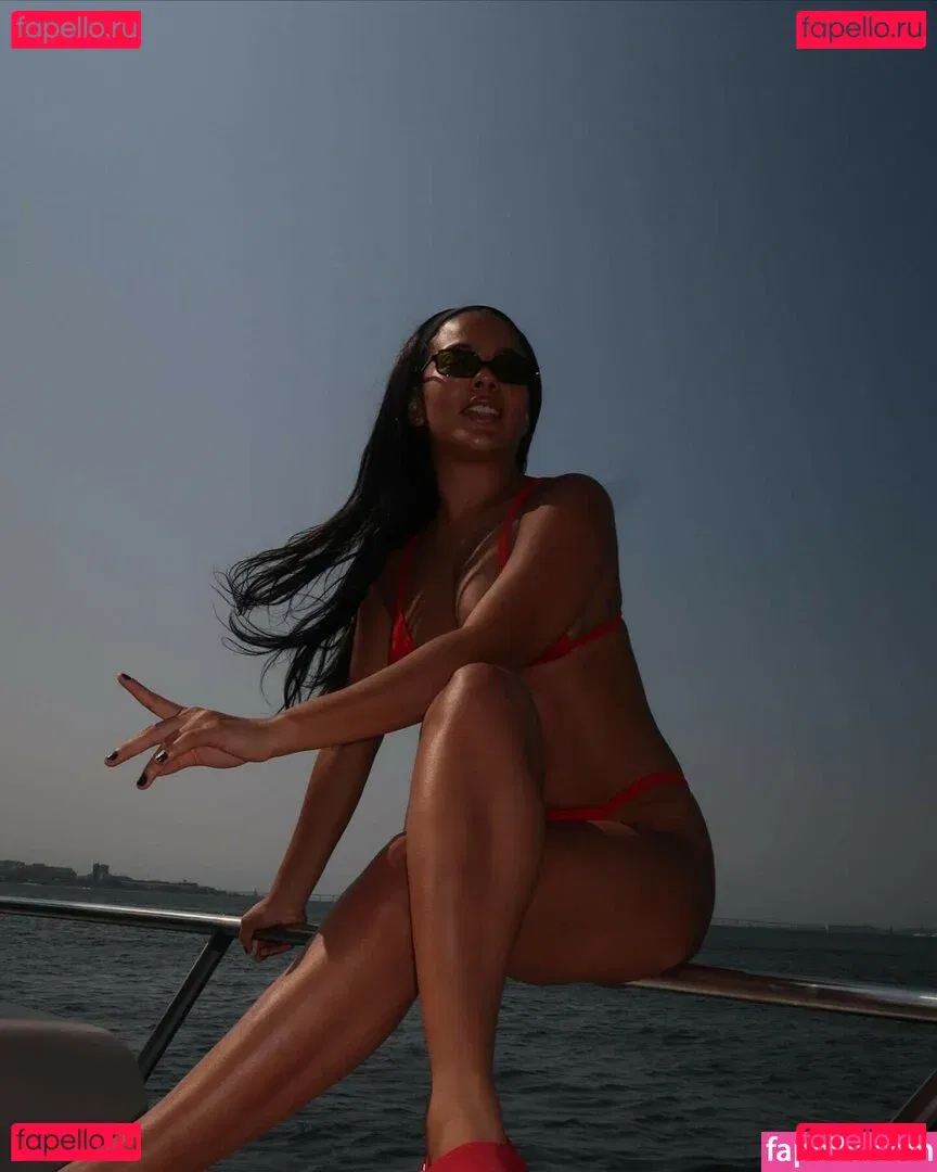 Bella Campos Onlyfans Photo Gallery 