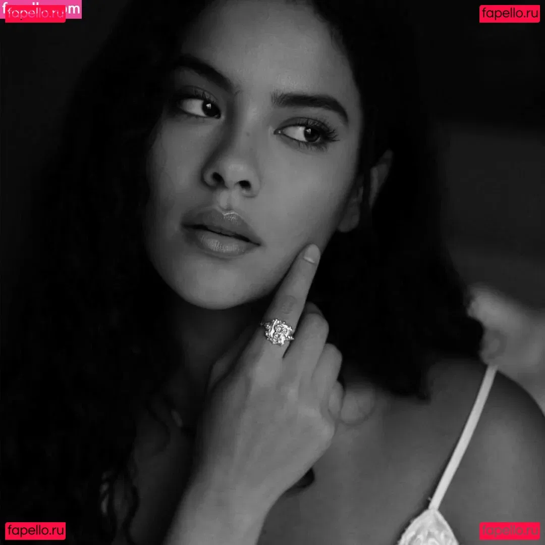 Bella Campos Onlyfans Photo Gallery 