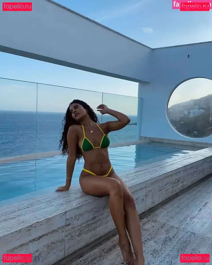 Bella Campos Onlyfans Photo Gallery 