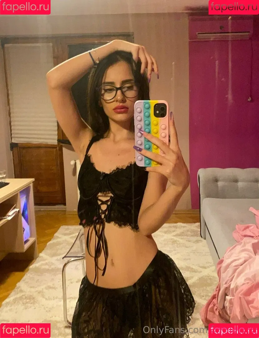 mimi.uwu Onlyfans Photo Gallery 