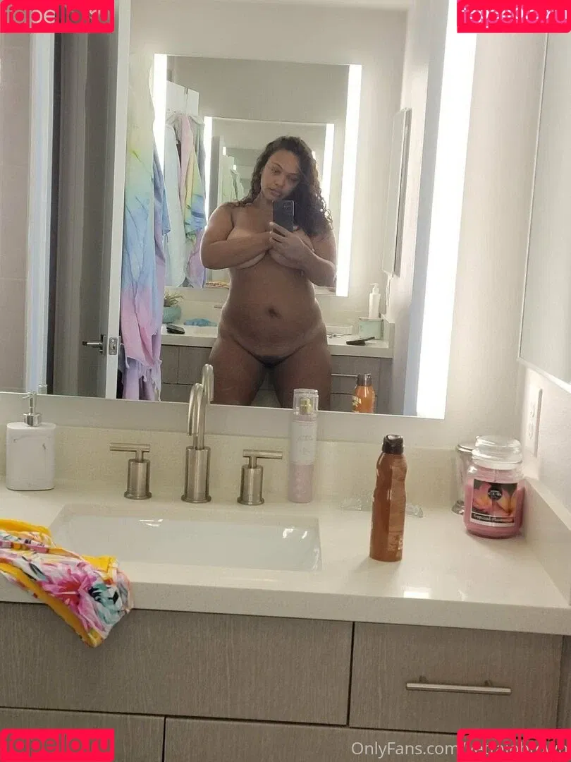 yettajobrown Onlyfans Photo Gallery 
