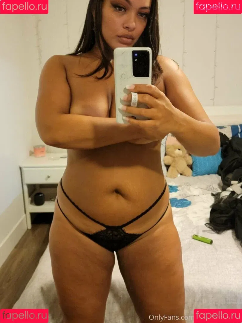 yettajobrown Onlyfans Photo Gallery 