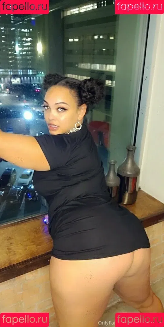 yettajobrown Onlyfans Photo Gallery 