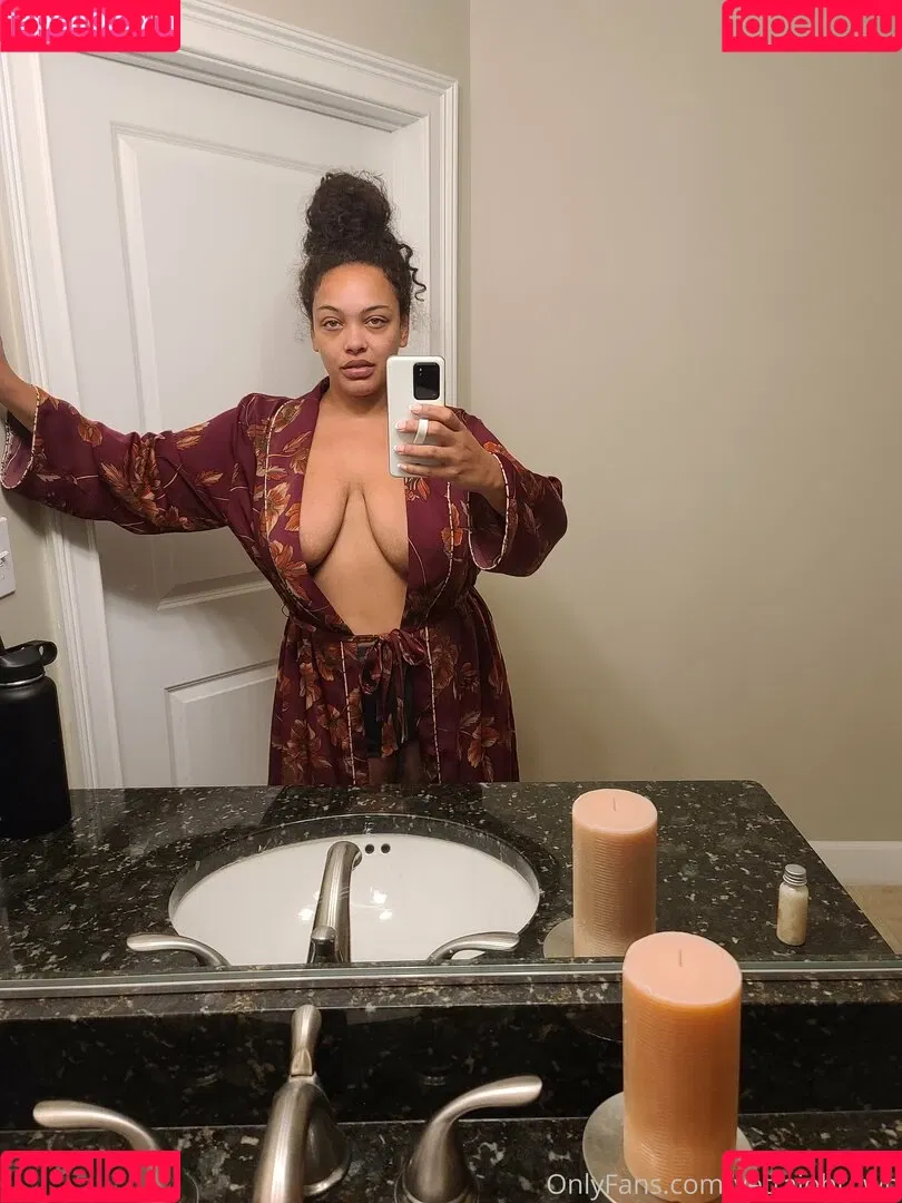 yettajobrown Onlyfans Photo Gallery 