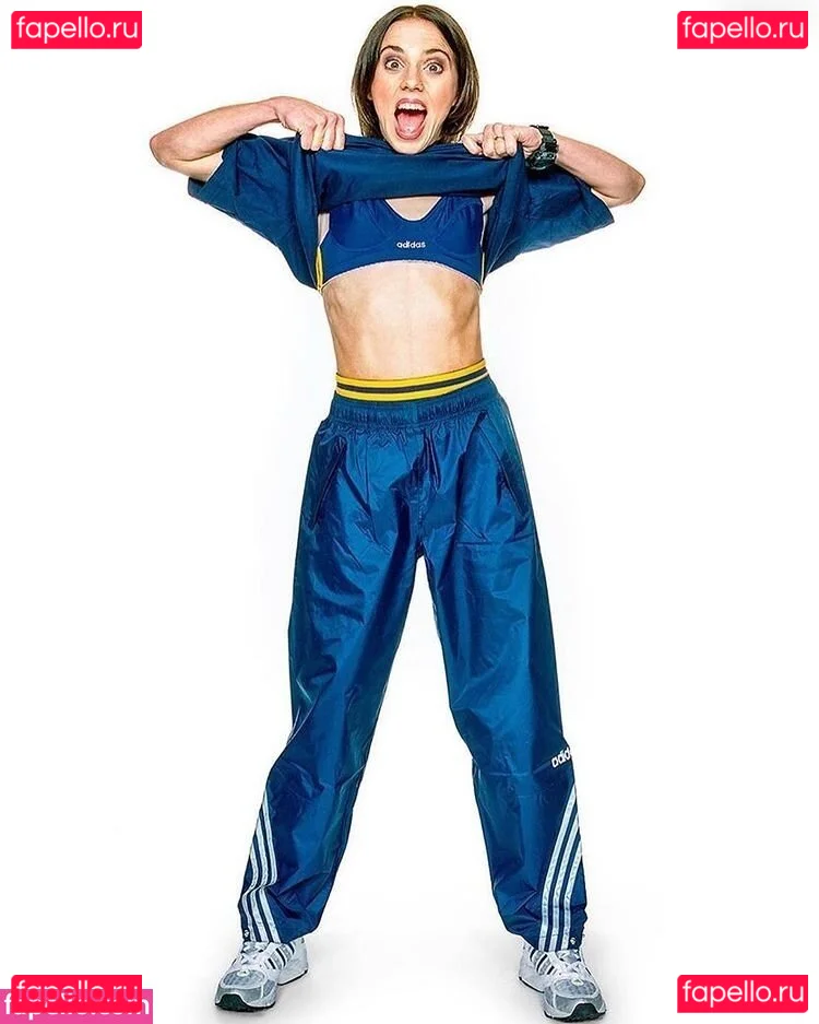 Melanie Chisholm Onlyfans Photo Gallery 