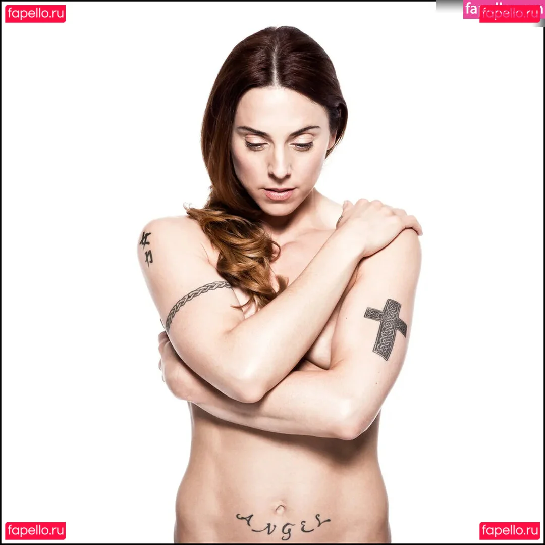 Melanie Chisholm Onlyfans Photo Gallery 