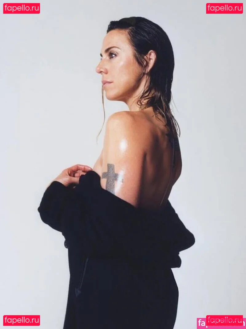 Melanie Chisholm Onlyfans Photo Gallery 