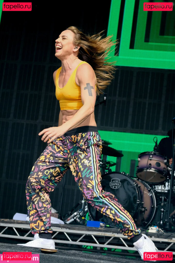 Melanie Chisholm Onlyfans Photo Gallery 