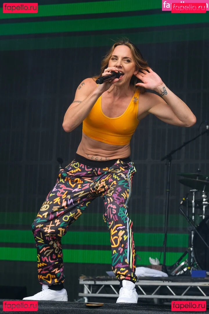 Melanie Chisholm Onlyfans Photo Gallery 