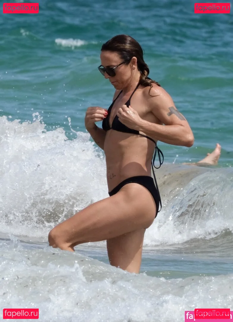 Melanie Chisholm Onlyfans Photo Gallery 