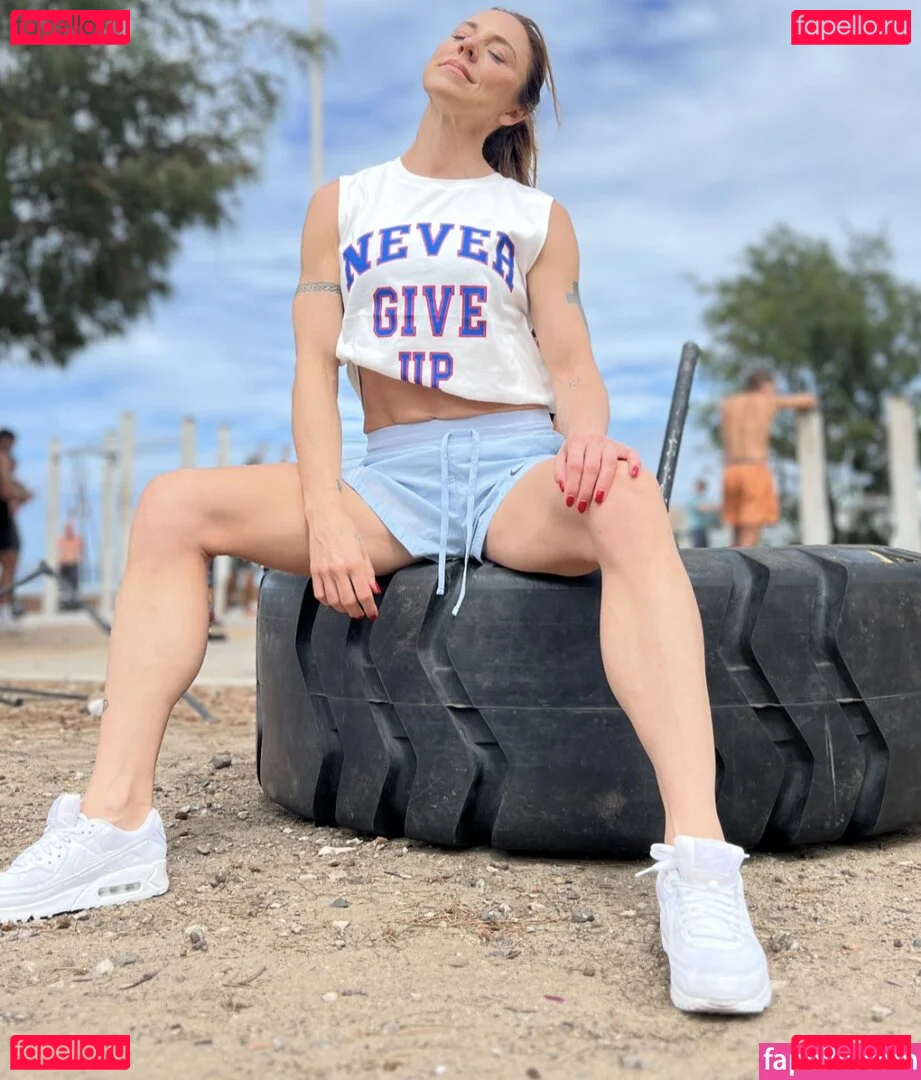 Melanie Chisholm Onlyfans Photo Gallery 