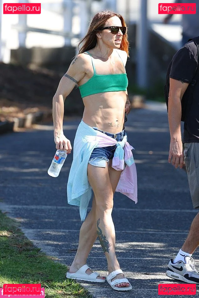 Melanie Chisholm Onlyfans Photo Gallery 