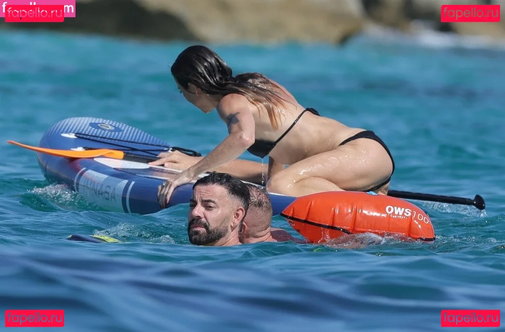 Melanie Chisholm Onlyfans Photo Gallery 