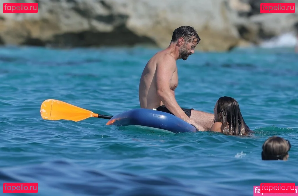 Melanie Chisholm Onlyfans Photo Gallery 