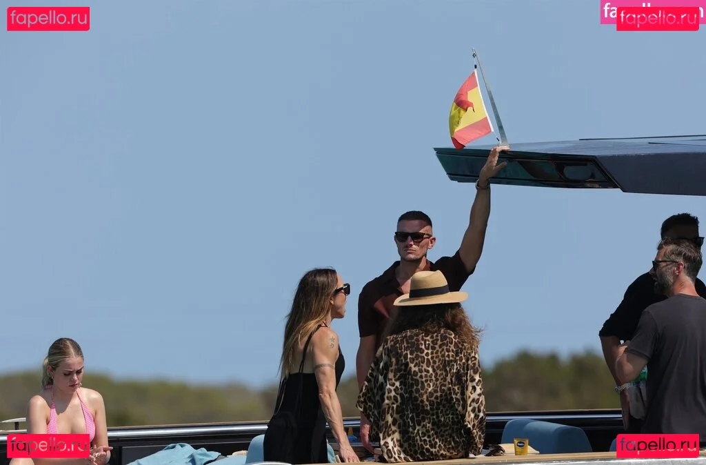 Melanie Chisholm Onlyfans Photo Gallery 