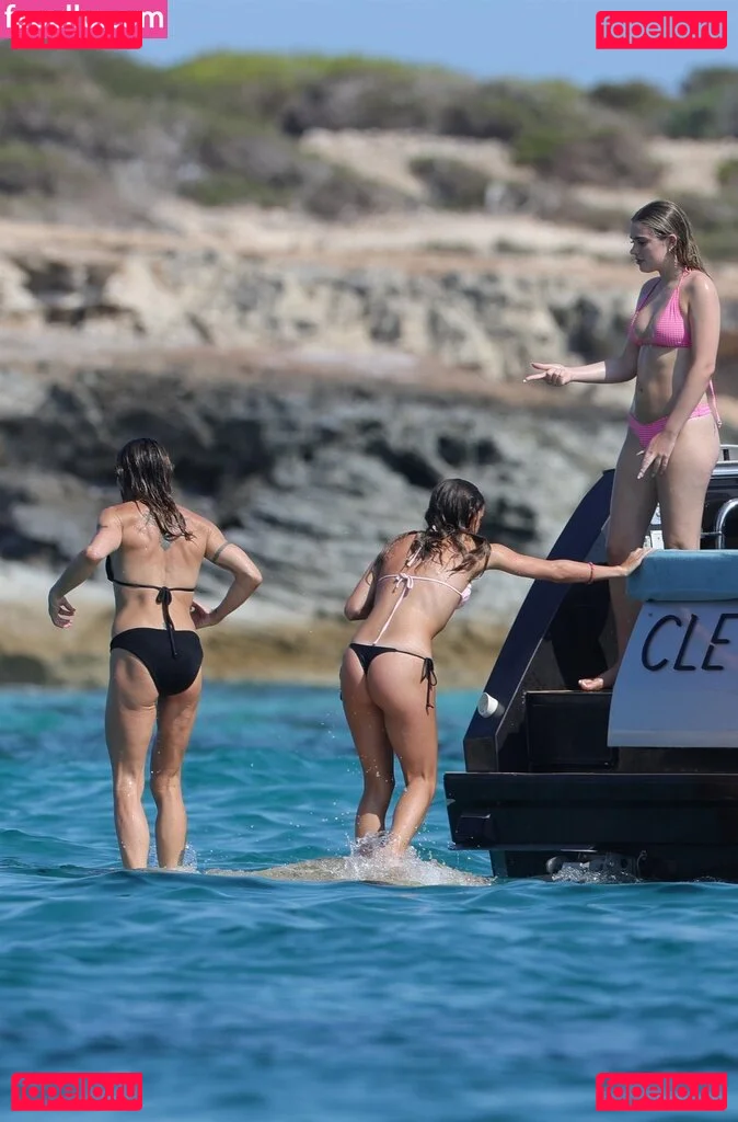 Melanie Chisholm Onlyfans Photo Gallery 