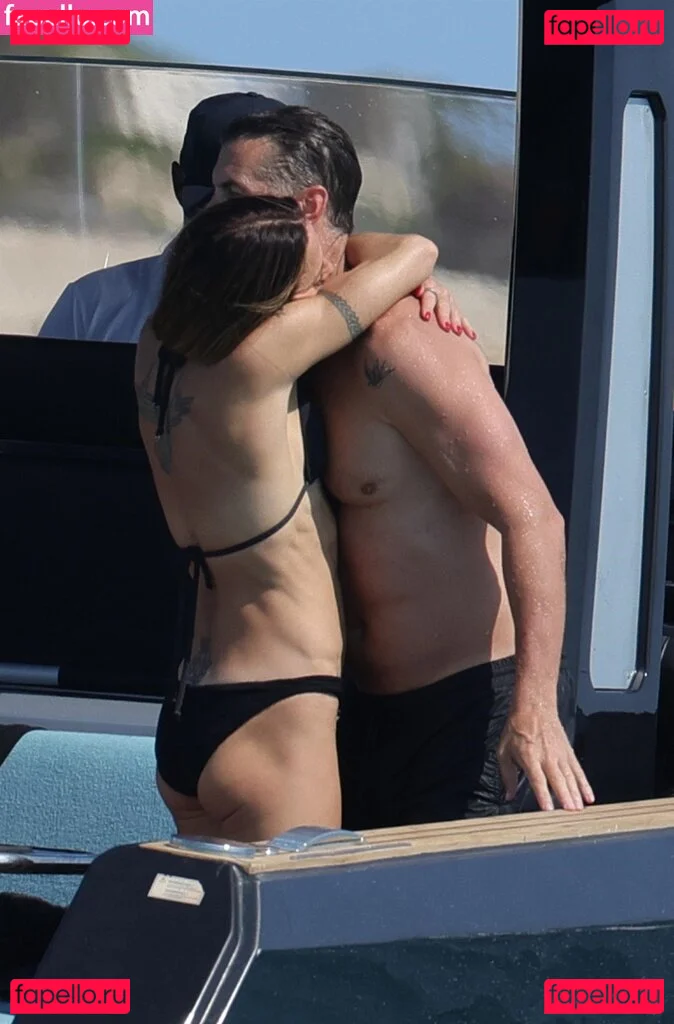 Melanie Chisholm Onlyfans Photo Gallery 