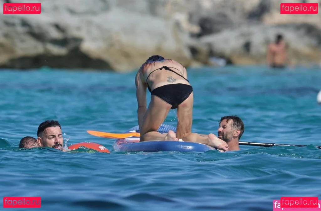 Melanie Chisholm Onlyfans Photo Gallery 