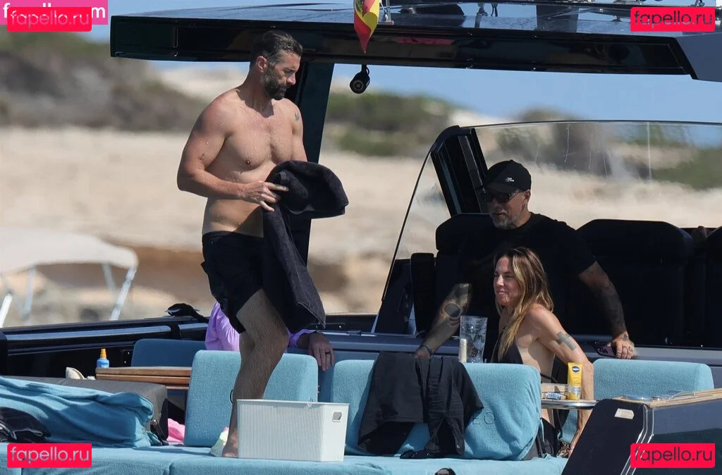 Melanie Chisholm Onlyfans Photo Gallery 