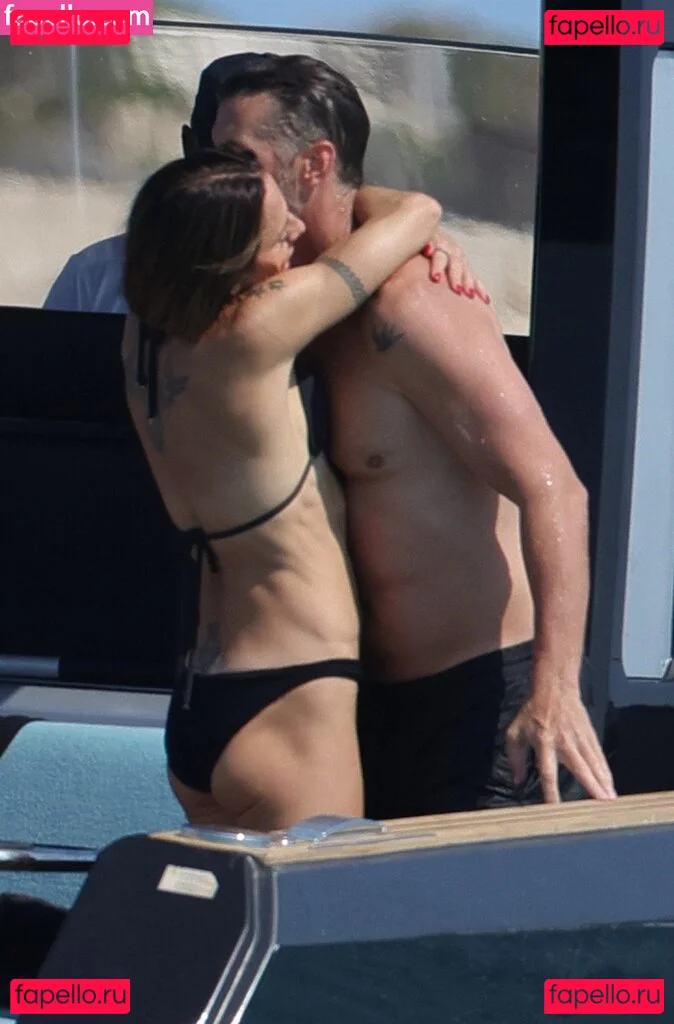 Melanie Chisholm Onlyfans Photo Gallery 