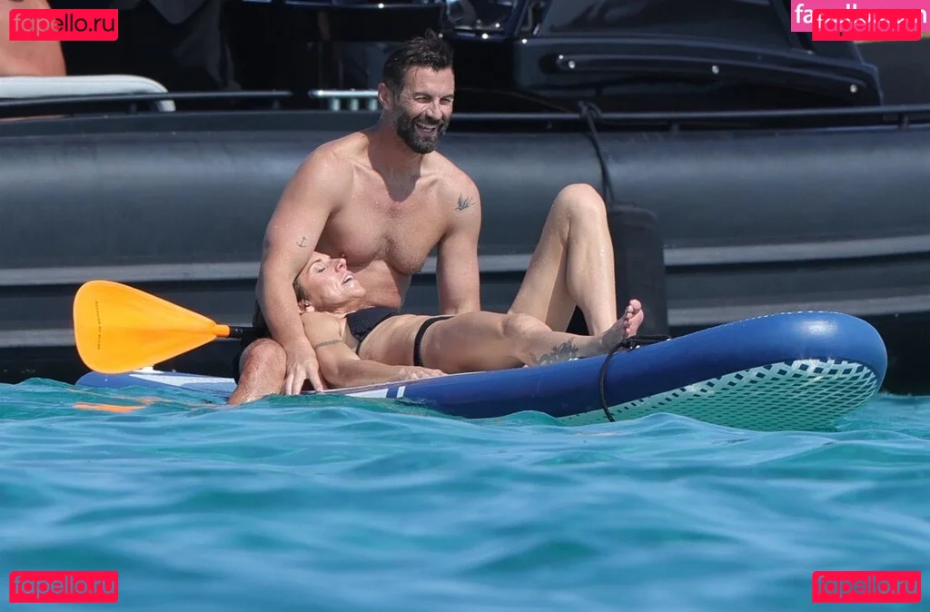 Melanie Chisholm Onlyfans Photo Gallery 