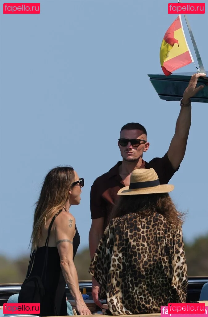 Melanie Chisholm Onlyfans Photo Gallery 