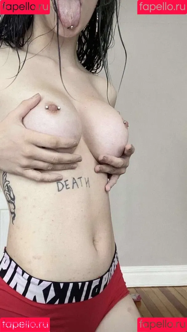 Radianttoilet Onlyfans Photo Gallery 