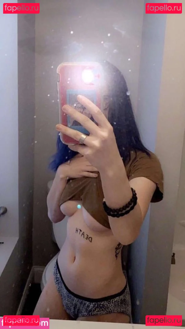 Radianttoilet Onlyfans Photo Gallery 