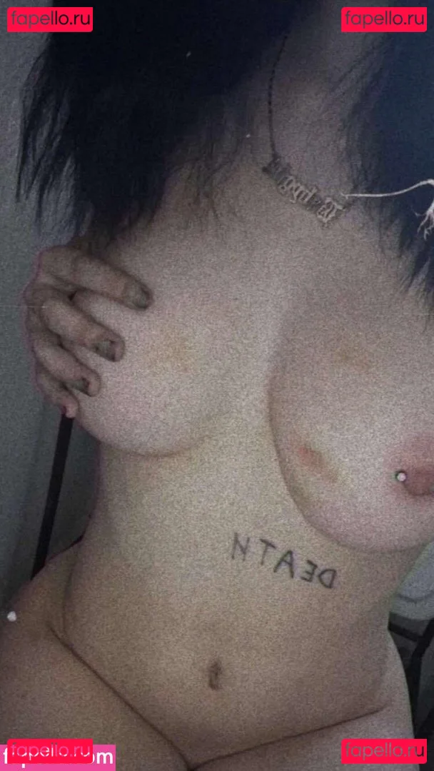 Radianttoilet Onlyfans Photo Gallery 